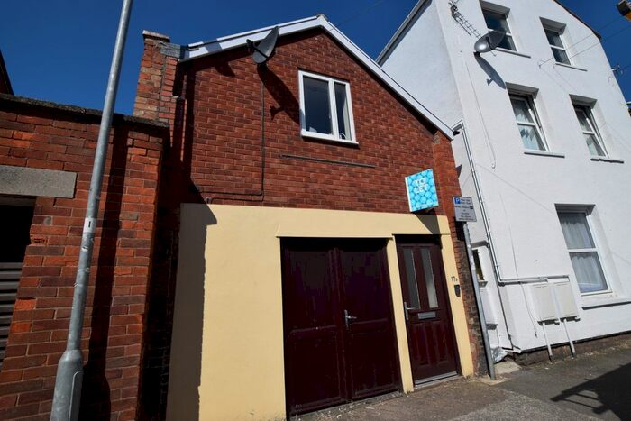 1 Bedroom Flat To Rent In East Reach, Taunton, TA1