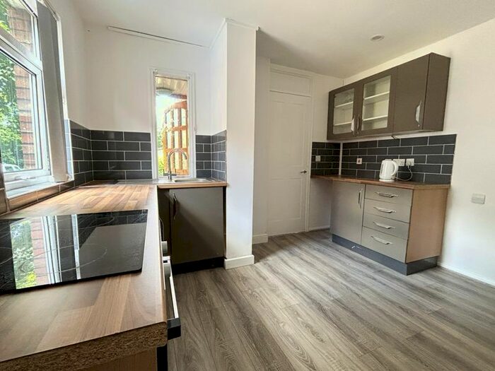 2 Bedroom Property To Rent In Dover Close, Murdishaw, Runcorn, WA7