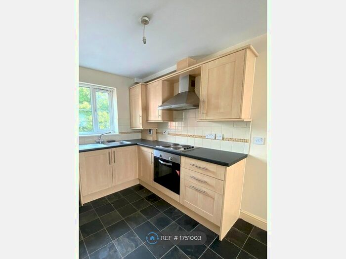 2 Bedroom Flat To Rent In Irwell Lane, Runcorn, WA7