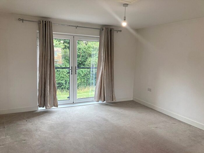 5 Bedroom Property To Rent In Guildford Avenue, Milton Keynes, MK4