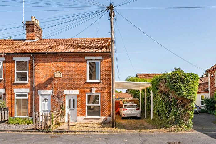 3 Bedroom End Terrace House For Sale In Rose Valley, Norwich, NR2