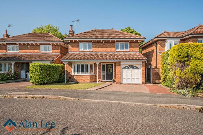 4 Bedroom Detached House For Sale In Eldon Road, Macclesfield, SK10