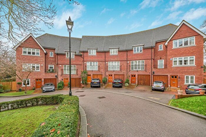 4 Bedroom Terraced House For Sale In Newton Park Place, Chislehurst, Kent, BR7