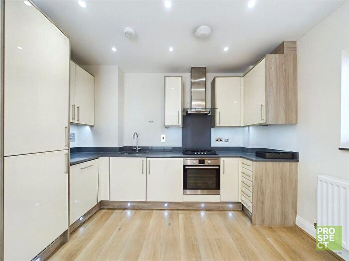 2 Bedroom Apartment To Rent In Bridge Avenue, Maidenhead, Berkshire, SL6