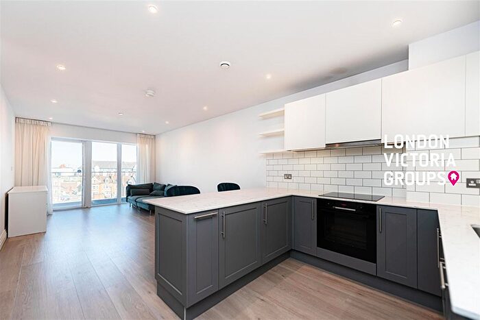 2 Bedroom Flat To Rent In Bogart House, Filmworks Walk, Ealing, W5