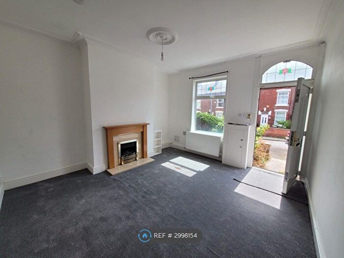 2 Bedroom Terraced House To Rent In Chadwick St, Ashton-Under-Lyne, OL6