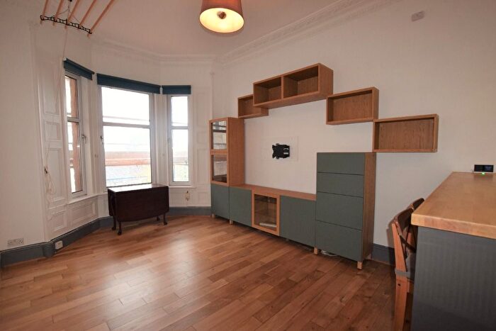 3 Bedroom Flat To Rent In Gilmore Place, Bruntsfield, Edinburgh, EH3