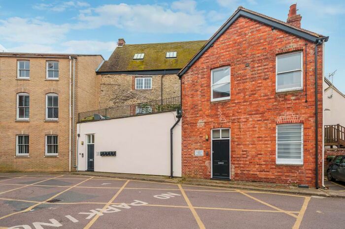 2 Bedroom Apartment To Rent In Bury Street, Abingdon, OX14