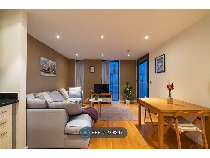 1 Bedroom Flat To Rent In Millennium Tower, Salford, M50