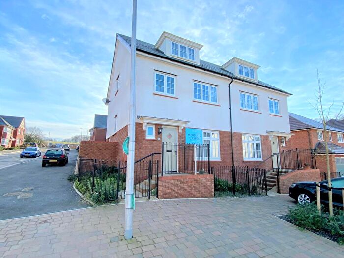 4 Bedroom Semi-Detached House To Rent In Clos Coed Bychan, Cardiff, CF5