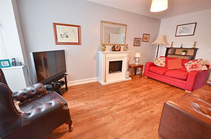 3 Bedroom Semi-detached House For Sale In Lamb Lane, Stone, ST15
