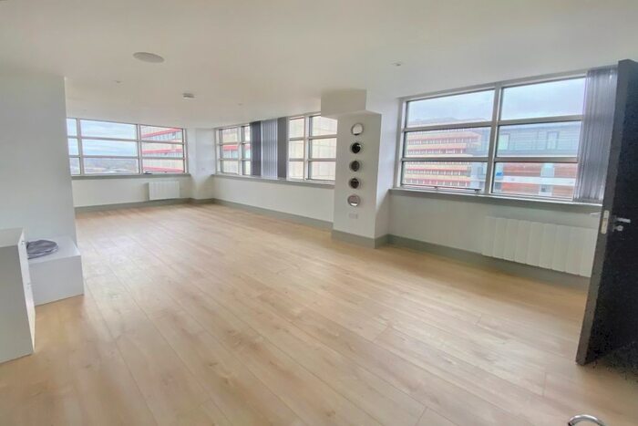 1 Bedroom Flat To Rent In Mercantile House, Uxbridge, Greater London, UB8