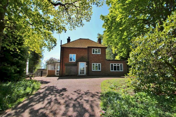 3 Bedroom Detached House For Sale In Fir Toll Road, Mayfield, TN20