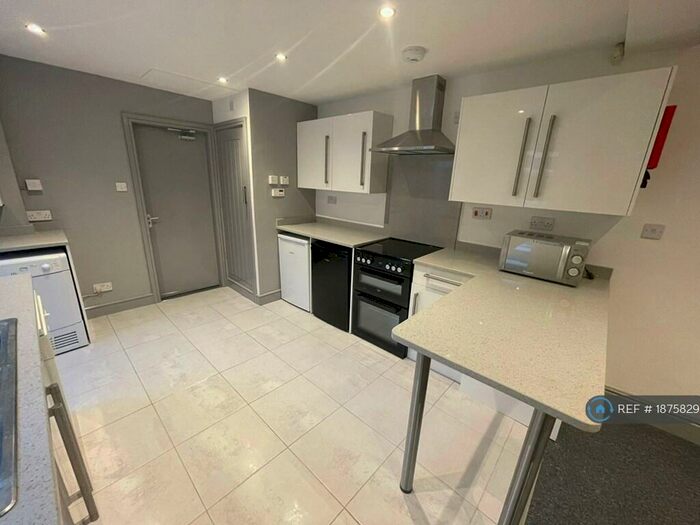 6 Bedroom Terraced House To Rent In Exeter Road, Birmingham, B29