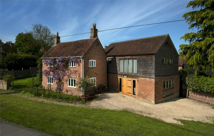 5 Bedroom Detached House For Sale In Back Street, Tetsworth, Thame, Oxfordshire, OX9