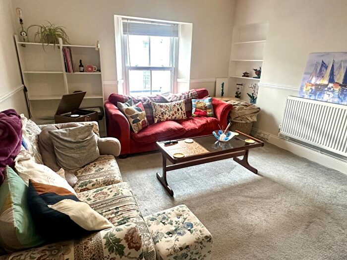 2 Bedroom Flat To Rent In Citadel Road, The Hoe, Plymouth, PL1