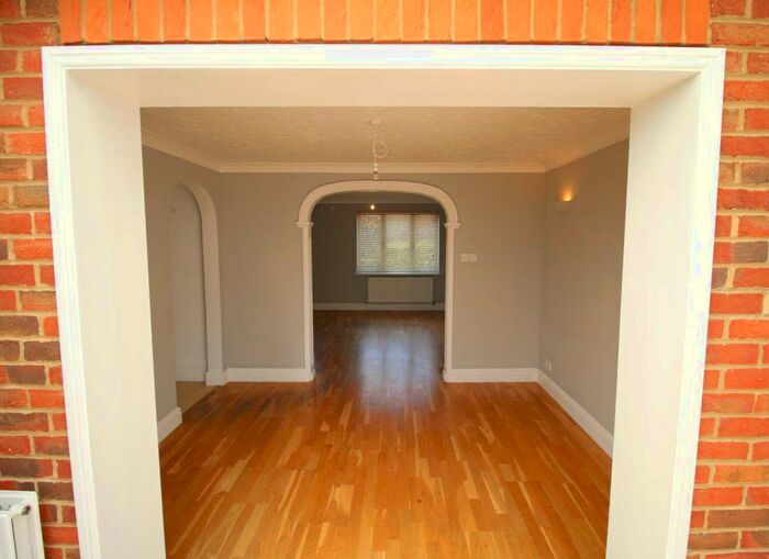 4 Bedroom House To Rent In Ladygrove, Didcot, OX11