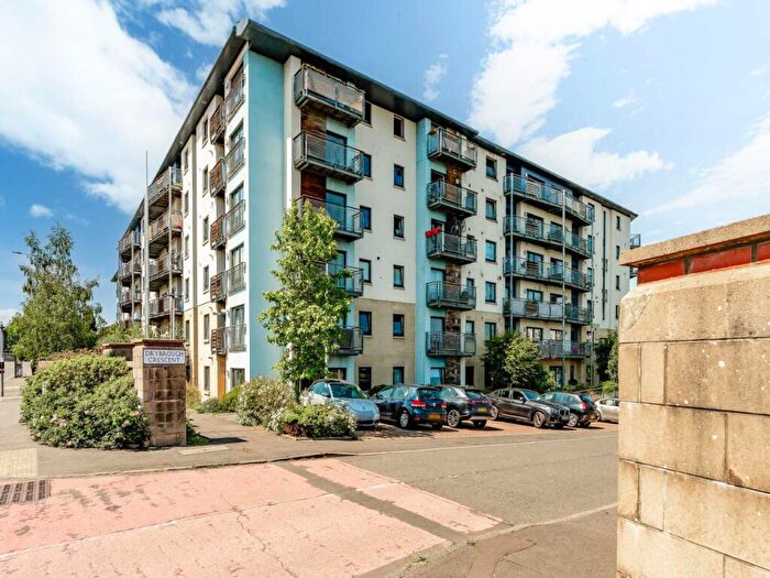 2 Bedroom Flat To Rent In Drybrough Crescent, Edinburgh, EH16
