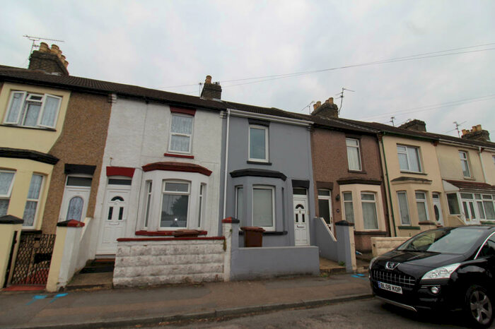 3 Bedroom Terraced House To Rent In St. Johns Road, Gillingham, Kent, ME7