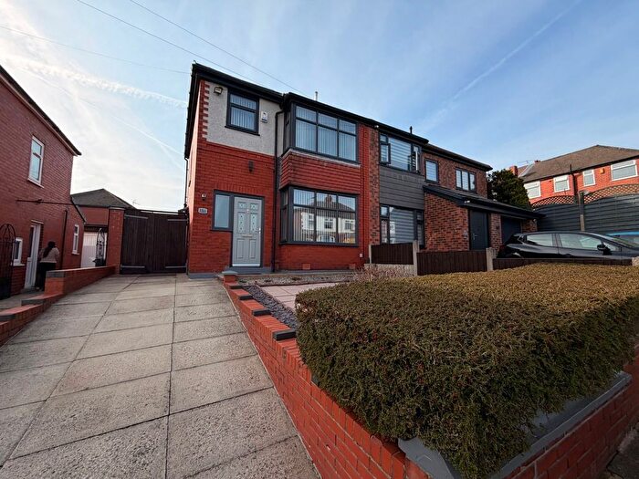 3 Bedroom Semi Detached House For Sale In Valletts Lane, Bolton, Greater Manchester, BL1