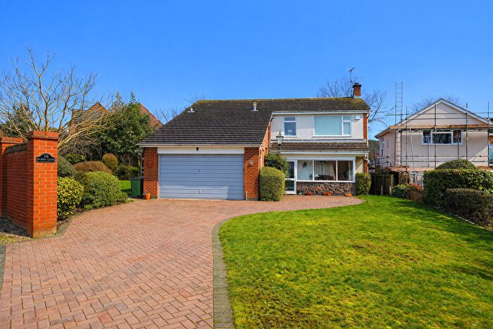 4 Bedroom Detached House For Sale In Barns Close, Kirby Muxloe, Leicester, Leicestershire, LE9