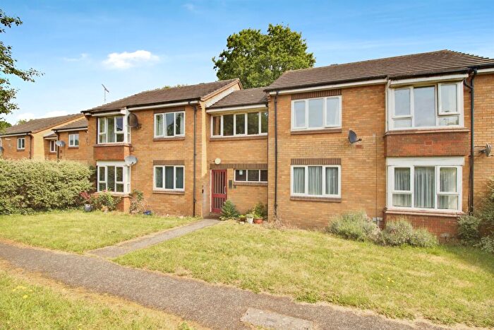 1 Bedroom Flat For Sale In Margery Wood, Welwyn Garden City, AL7