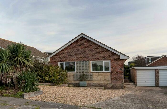 2 Bedroom Bungalow For Sale In Viking Close, Bishopstone, Seaford, East Sussex, BN25