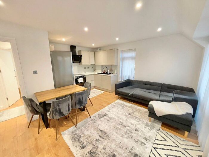 2 Bedroom Flat To Rent In Iona Court, Atlas Crescent, Edgware, HA8