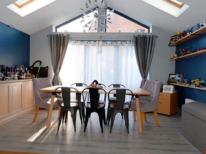 3 Bedroom Terraced House For Sale In Turbill Gardens, Plymouth, PL7