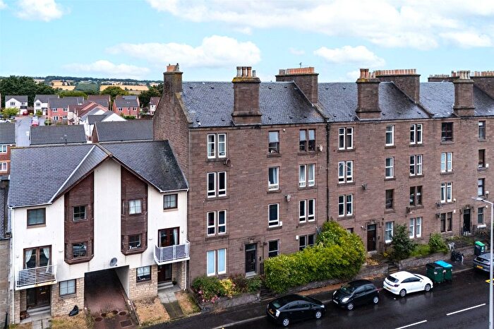 2 Bedroom Flat For Sale In /L, Clepington Road, Dundee, Angus, DD3