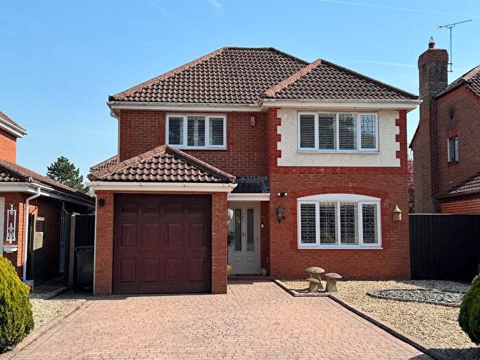 4 Bedroom Detached House For Sale In Viking Close, SN25
