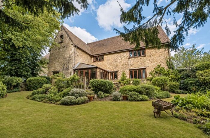 2 Bedroom Barn Conversion For Sale In The Stables, Bromham Park, Bromham, Bedford, MK43