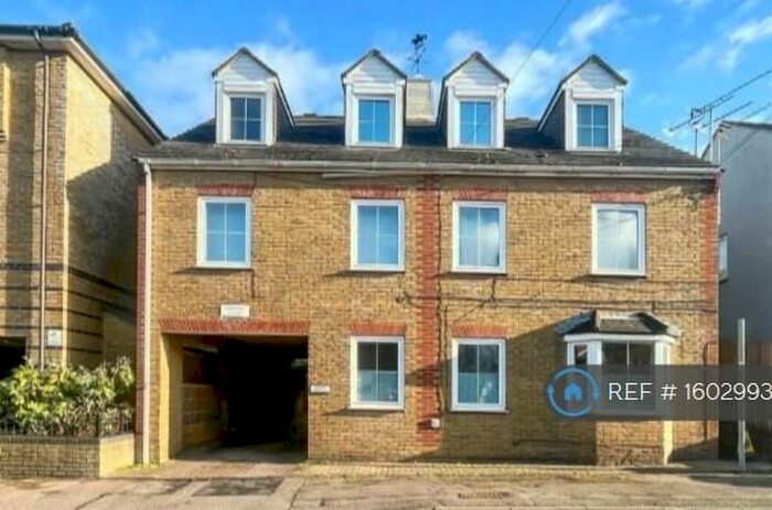 Studio To Rent In Knights Court, Sittingbourne, ME10
