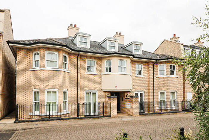2 Bedroom Apartment To Rent In St Matthews Gardens, CB1