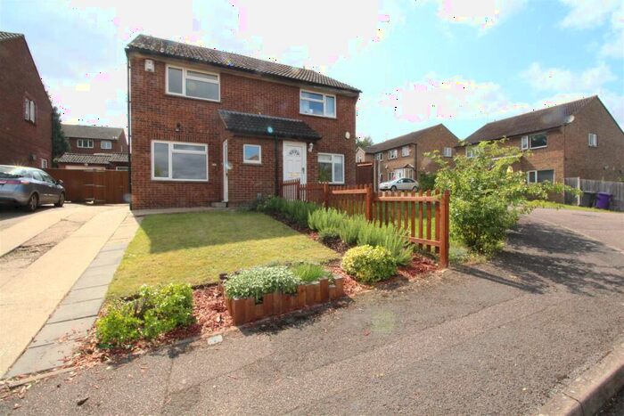 2 Bedroom House To Rent In Browning Drive, Hitchin, Hertfordshire, SG4