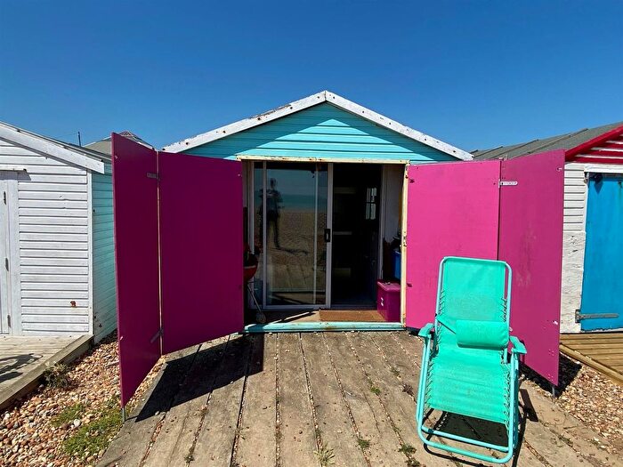 Chalet For Sale In Devonshire Square, Bexhill-On-Sea, TN40