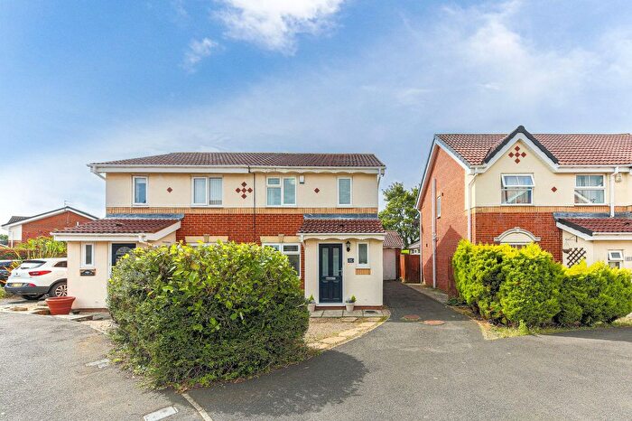 3 Bedroom Semi-detached House For Sale In Woodlea, Forest Hall, NE12