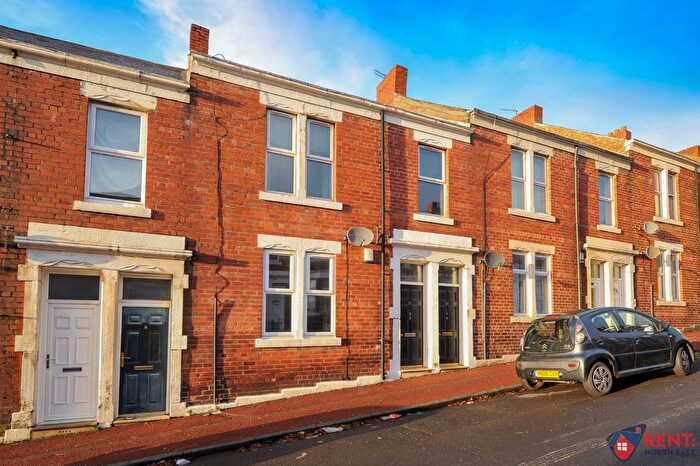 2 Bedroom Flat To Rent In Goschen Street, Gateshead, NE8