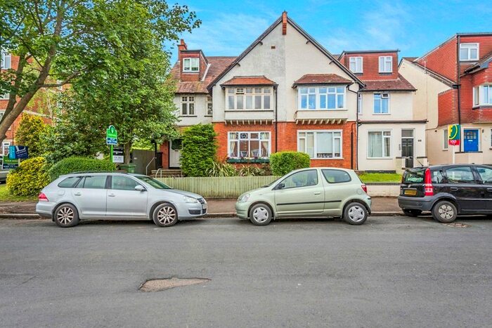 Studio To Rent In Egmont Road, Sutton, Surrey, SM2