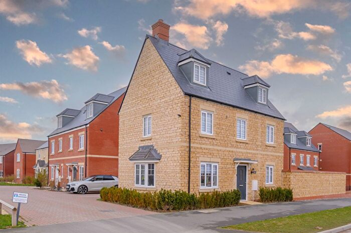 4 Bedroom Detached House For Sale In Fallow Road, Rothwell, Kettering, NN14