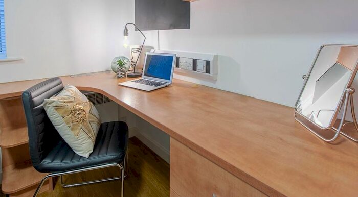 1 Bedroom Flat To Rent In Cowley Bridge Road, Exeter, EX4