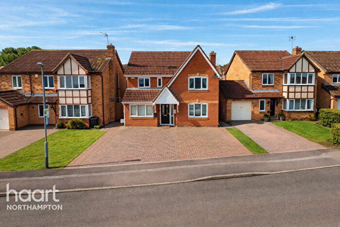 5 Bedroom Detached House For Sale In Brunel Drive, Northampton, NN5