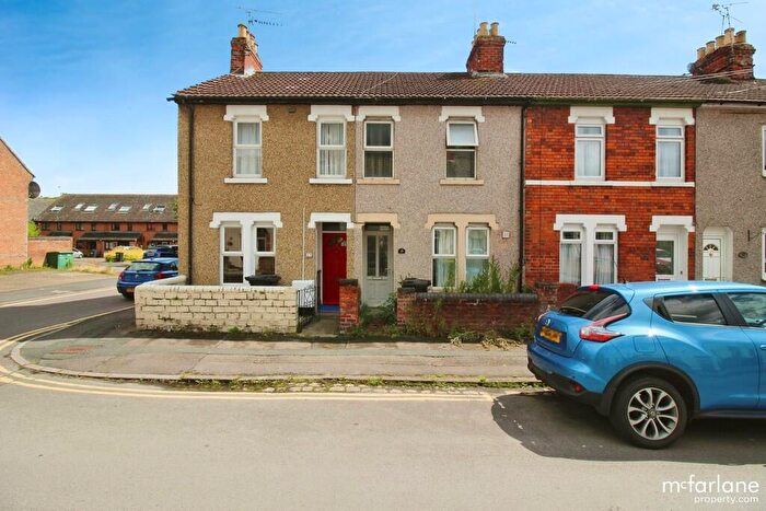 2 Bedroom Terraced House To Rent In Birch Street, Town Centre, Swindon, SN1