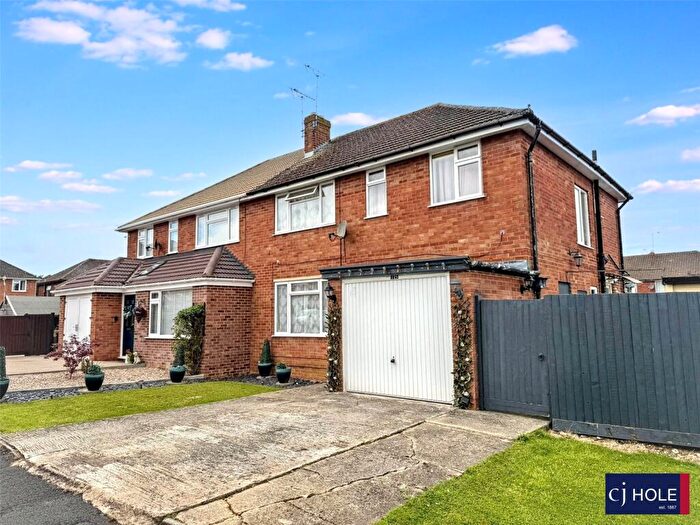 3 Bedroom Semi Detached House For Sale In Oakwood Drive, Hucclecote, Gloucester, GL3