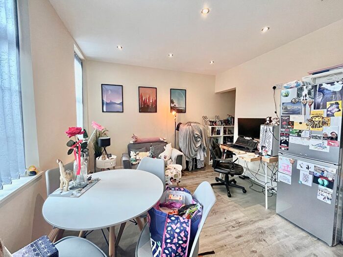 1 Bedroom Flat To Rent In Marshall Street, Leeds, LS15