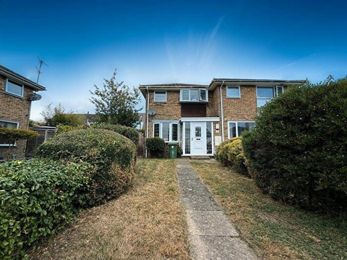 3 Bedroom Semi-Detached House To Rent In Tavern Walk, NN18
