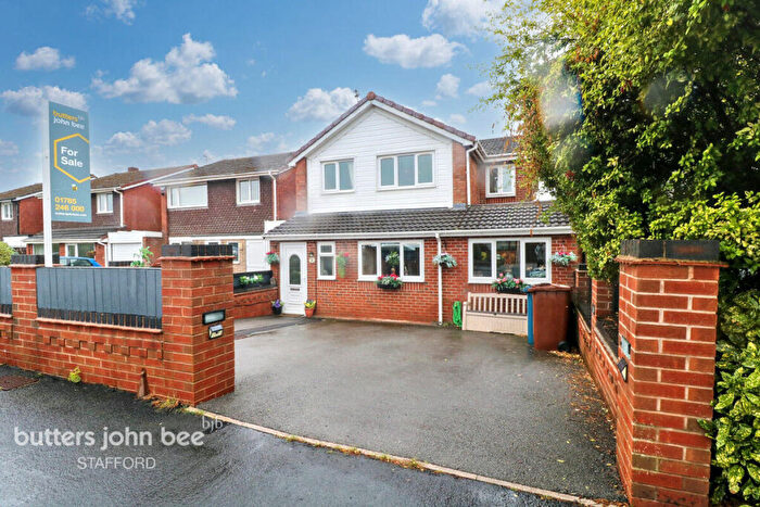 4 Bedroom Link Detached House For Sale In Aldershaw Close, Stafford, ST16