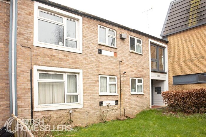 1 Bedroom Flat For Sale In Northdown Road, Hatfield, Hertfordshire, AL10