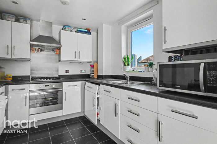 1 Bedroom Flat For Sale In Walton Road, London, E12