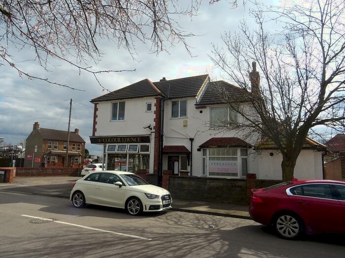 2 Bedroom Apartment To Rent In Rosamond Road, Bedford, MK40